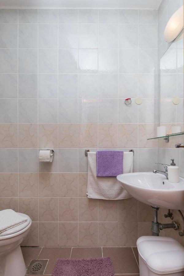 Apartments & Room Eva 斯拉诺 客房 照片