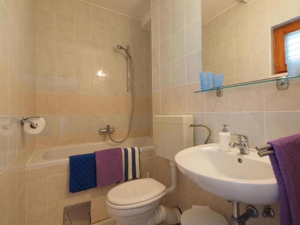 Apartments & Room Eva 斯拉诺 外观 照片