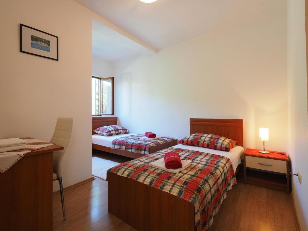 Apartments & Room Eva 斯拉诺 外观 照片