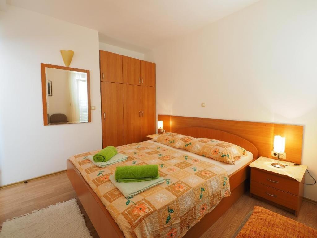 Apartments & Room Eva 斯拉诺 外观 照片
